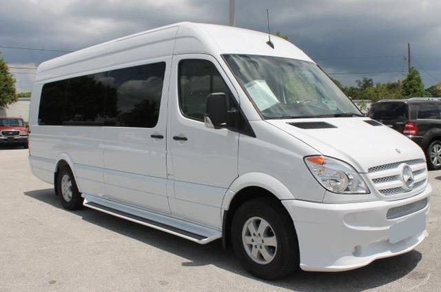 Mercedes Sprinter minibus
